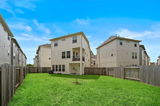 2009 Royal Landing Drive, Houston, TX 77045