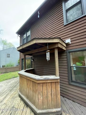 220 Woodscape Drive, Guilderland, NY 12203