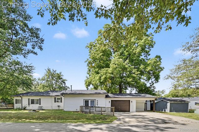 1107 Corydon Drive, Genesee Charter Township, MI 48458