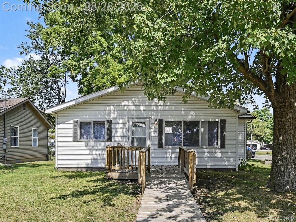 1107 Corydon Drive, Genesee Charter Township, MI 48458