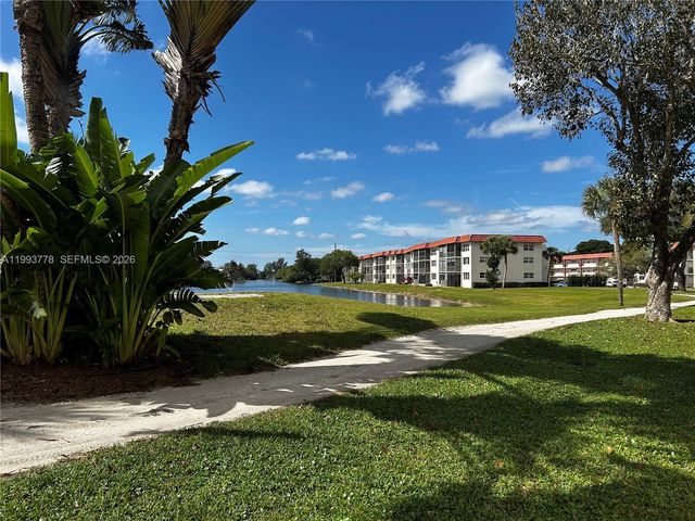 411 S Hollybrook Drive 105, Pembroke Pines, FL 33025