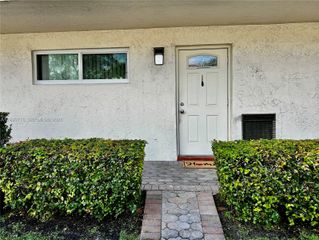 411 S Hollybrook Drive 105, Pembroke Pines, FL 33025