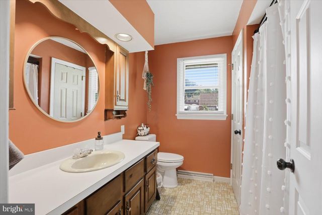 715 CENTER AVE, Ephrata, PA 17522