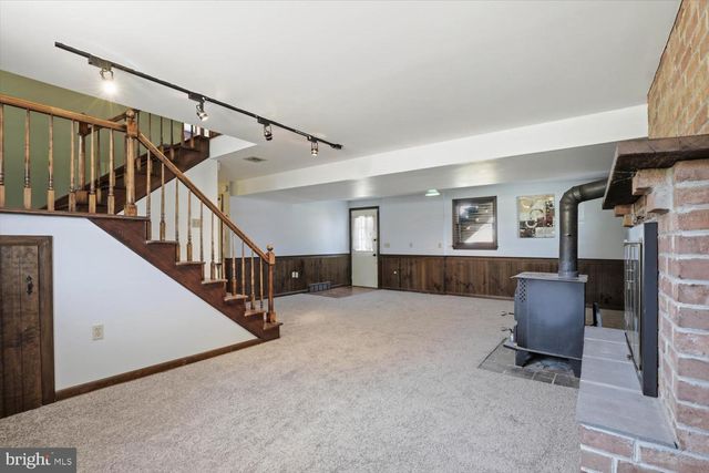 715 CENTER AVE, Ephrata, PA 17522
