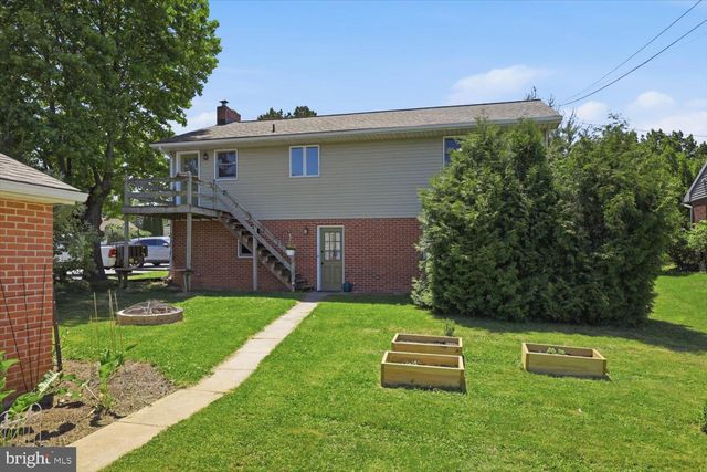715 CENTER AVE, Ephrata, PA 17522