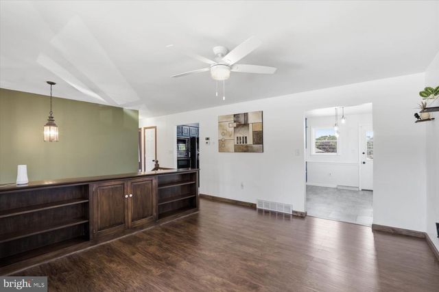 715 CENTER AVE, Ephrata, PA 17522