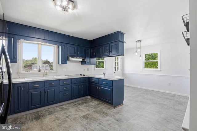 715 CENTER AVE, Ephrata, PA 17522