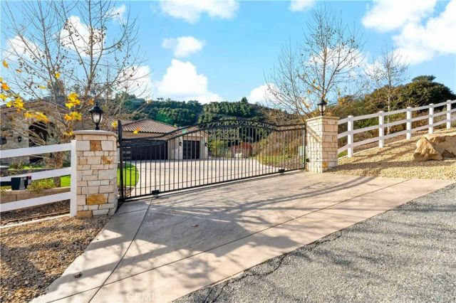 43831 Mountain Run Circle, Temecula, CA 92590