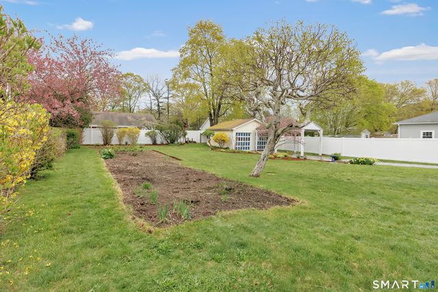 22 Morgan Park, Clinton, CT 06413