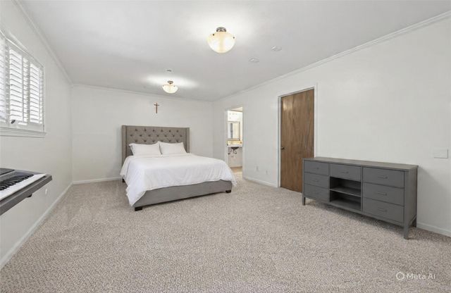 1010 Rhine Lane, Houston, TX 77090