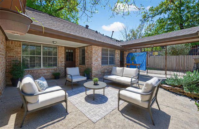 1010 Rhine Lane, Houston, TX 77090