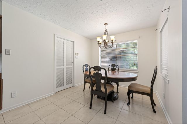 1010 Rhine Lane, Houston, TX 77090