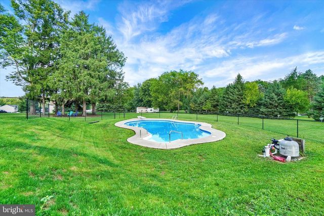 5110 N GEORGE STREET EXT, Manchester, PA 17345