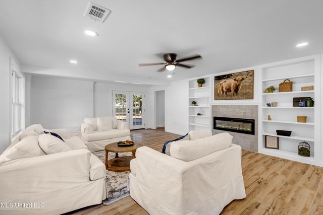 11554 Cedar Lake Road, Biloxi, MS 39532