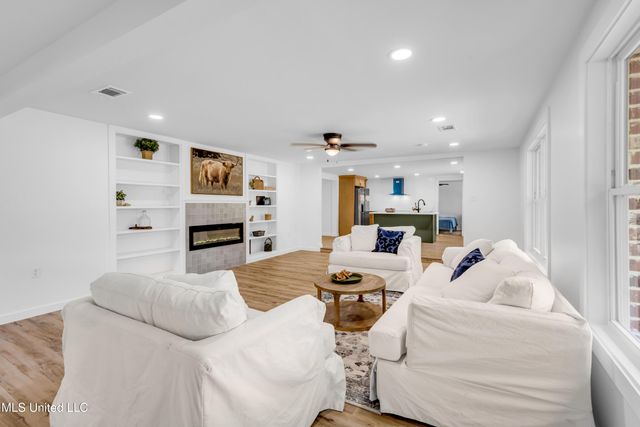 11554 Cedar Lake Road, Biloxi, MS 39532