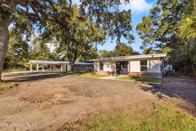 11554 Cedar Lake Road, Biloxi, MS 39532