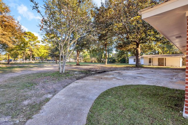 11554 Cedar Lake Road, Biloxi, MS 39532