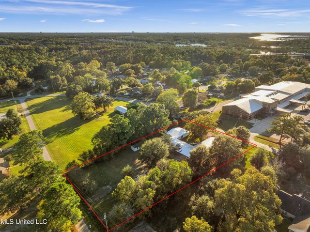 11554 Cedar Lake Road, Biloxi, MS 39532