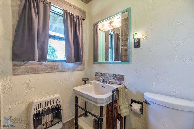 7409 Hwy 84, Lawn, TX 79530