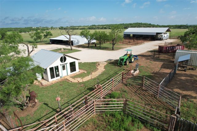7409 Hwy 84, Lawn, TX 79530