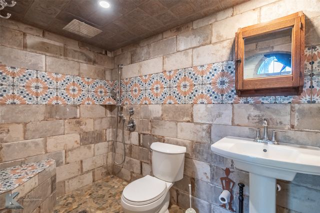7409 Hwy 84, Lawn, TX 79530