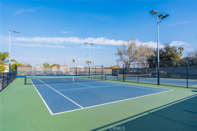 7100 La Tijera Boulevard, Los Angeles, CA 90045