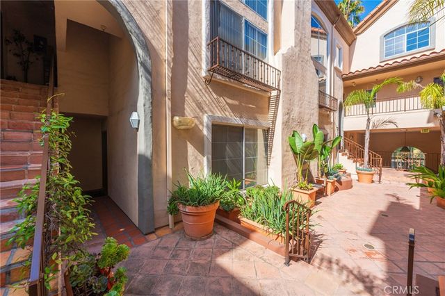 7100 La Tijera Boulevard, Los Angeles, CA 90045