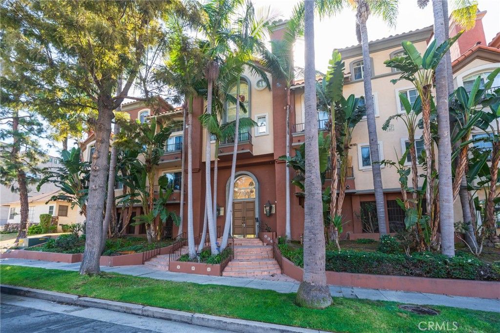 Image 1 of property listing at 7100 La Tijera Boulevard, Los Angeles, CA 90045