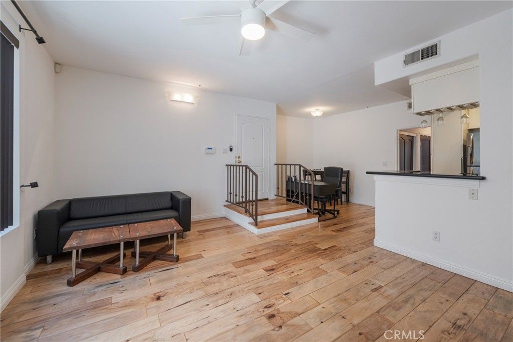 Image 12 of property listing at 7100 La Tijera Boulevard, Los Angeles, CA 90045