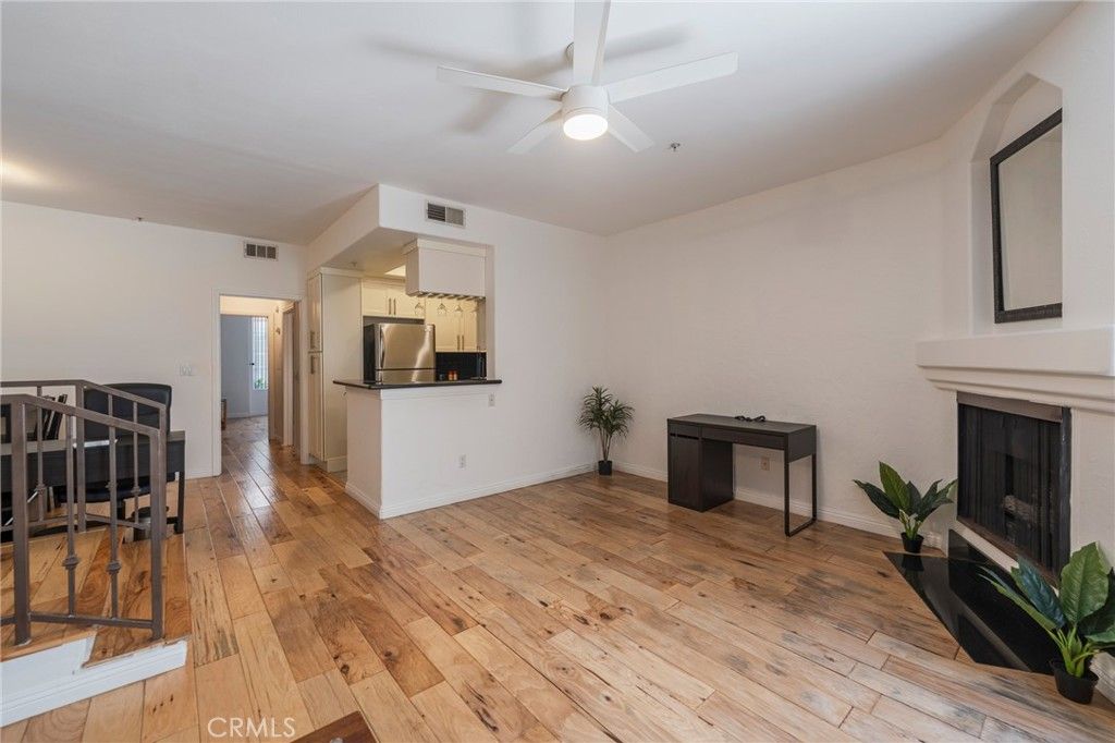 Image 14 of property listing at 7100 La Tijera Boulevard, Los Angeles, CA 90045