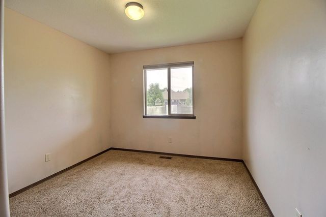 3006 N Rock Bridge St, Derby, KS 67037