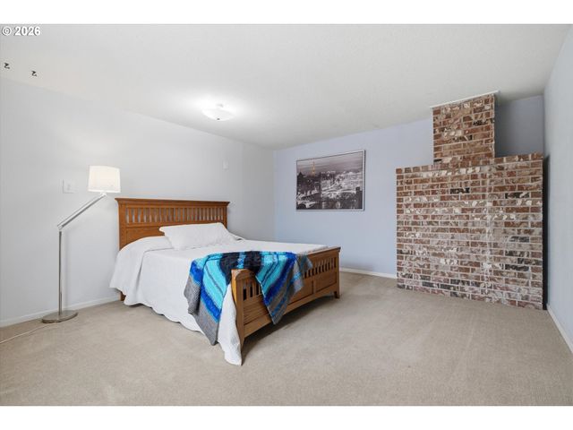22479 S PENMAN Rd, Oregon City, OR 97045