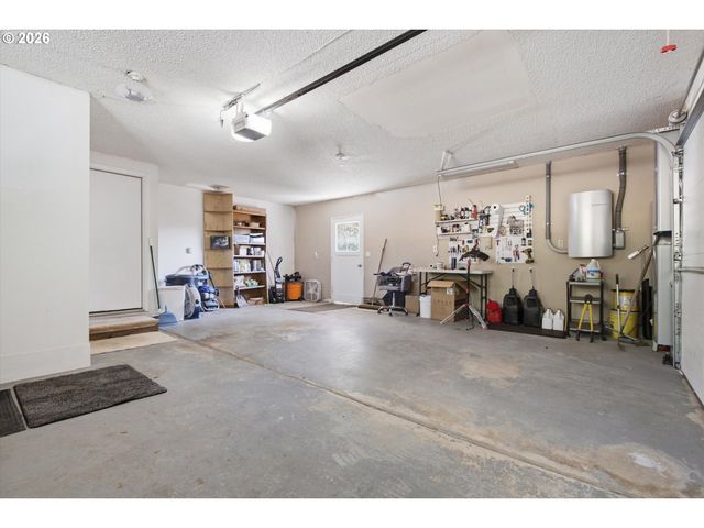 22479 S PENMAN Rd, Oregon City, OR 97045