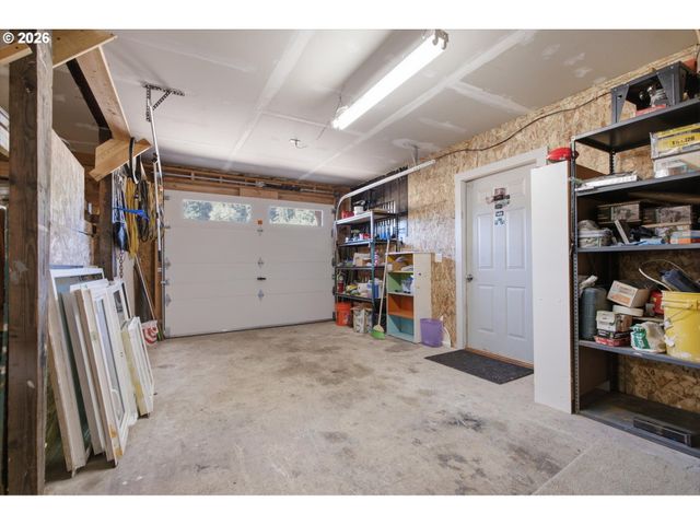 22479 S PENMAN Rd, Oregon City, OR 97045