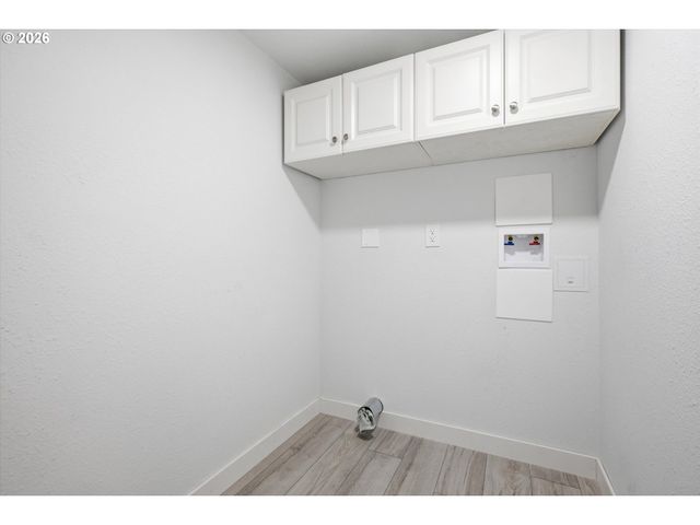 22479 S PENMAN Rd, Oregon City, OR 97045