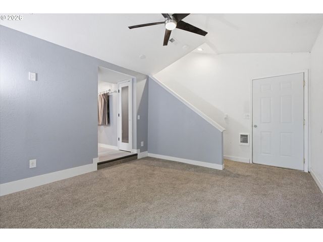 22479 S PENMAN Rd, Oregon City, OR 97045