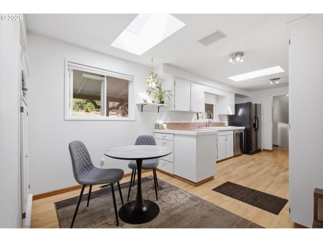 22479 S PENMAN Rd, Oregon City, OR 97045