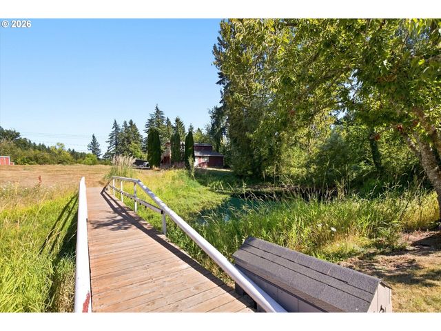 22479 S PENMAN Rd, Oregon City, OR 97045