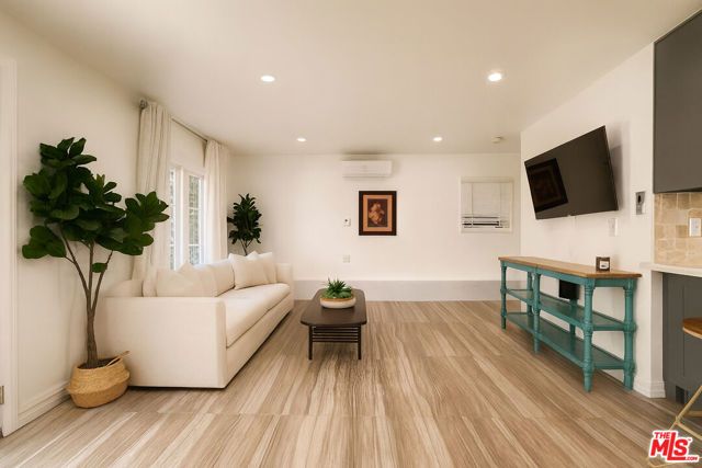 1174 Coldwater Canyon Drive, Beverly Hills, CA 90210