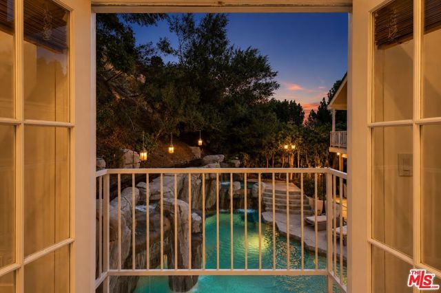 1174 Coldwater Canyon Drive, Beverly Hills, CA 90210