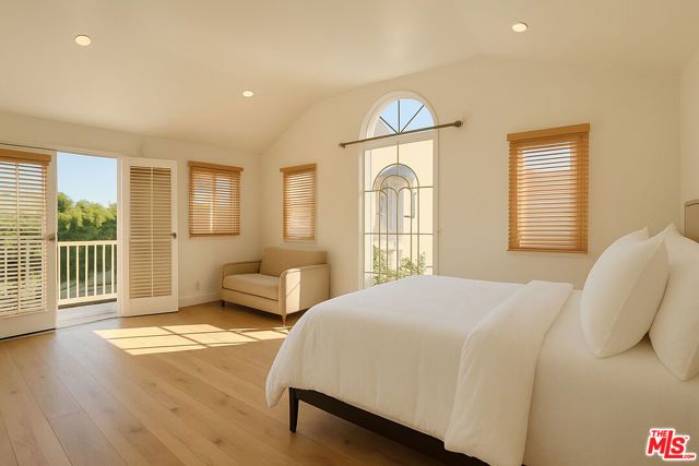 1174 Coldwater Canyon Drive, Beverly Hills, CA 90210