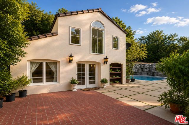 1174 Coldwater Canyon Drive, Beverly Hills, CA 90210