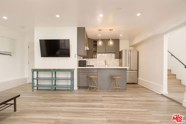 1174 Coldwater Canyon Drive, Beverly Hills, CA 90210
