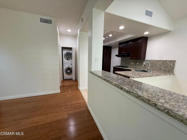 5615 Roundtree Place, Westlake Village, CA 91362
