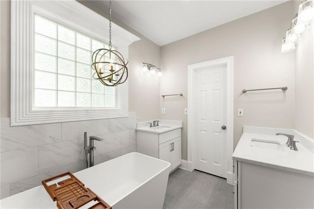 7620 Paces Lane, Gainesville, GA 30506