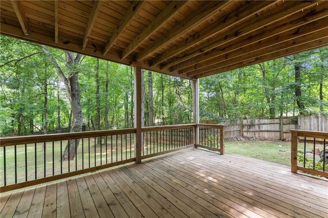 7620 Paces Lane, Gainesville, GA 30506