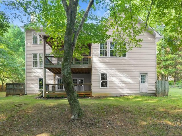 7620 Paces Lane, Gainesville, GA 30506