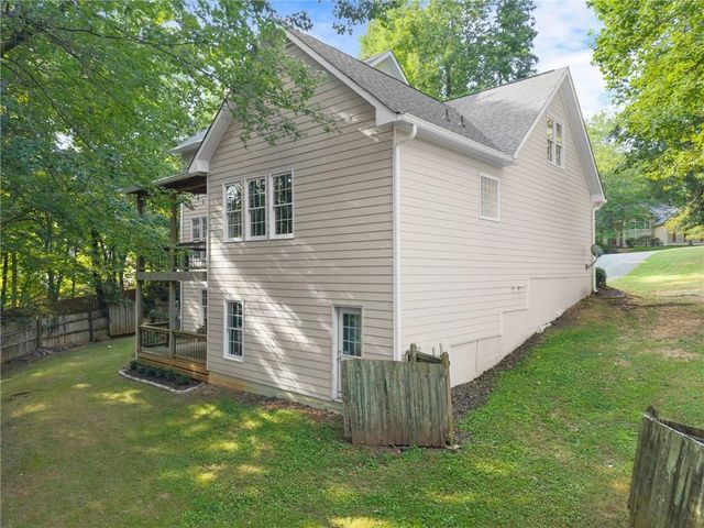 7620 Paces Lane, Gainesville, GA 30506