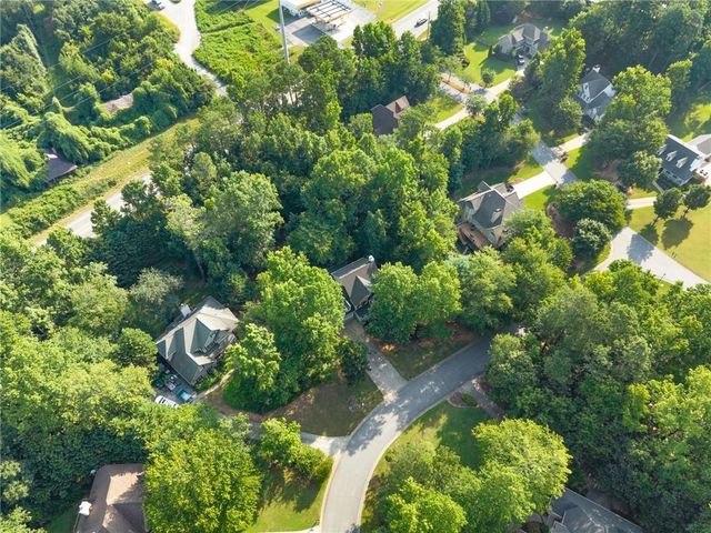 7620 Paces Lane, Gainesville, GA 30506