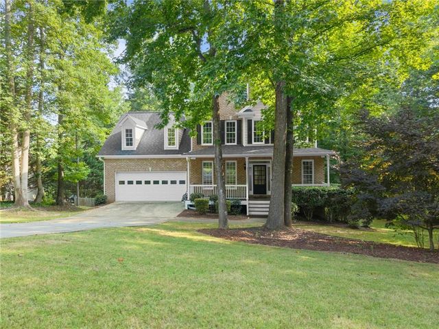 7620 Paces Lane, Gainesville, GA 30506